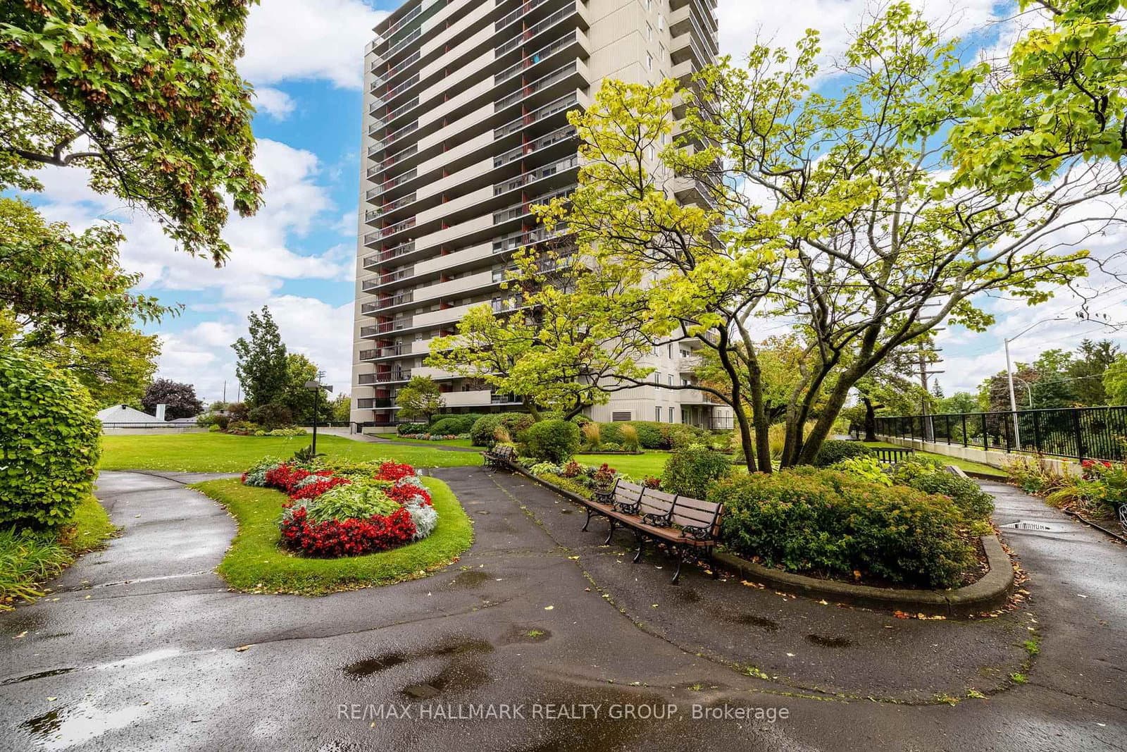 1906 - 158B MCARTHUR Avenue, Ottawa, ON