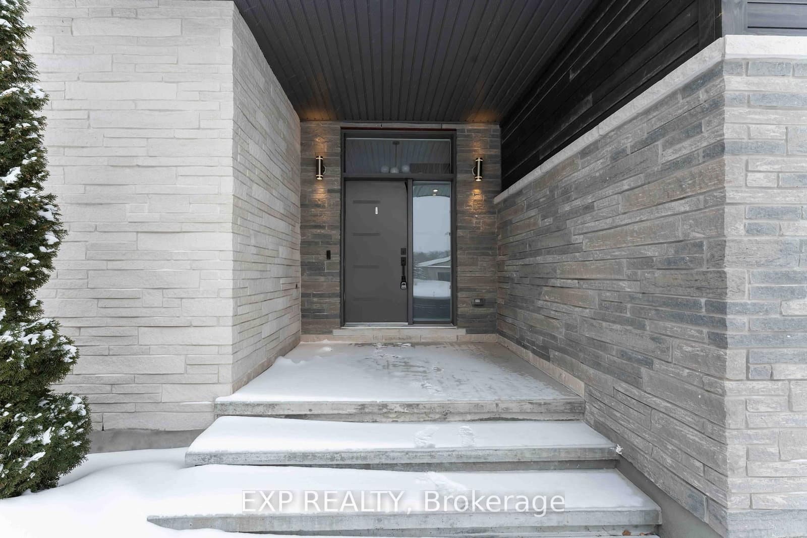 1961 CEDARLAKES Way, Greely, ON — photo 2