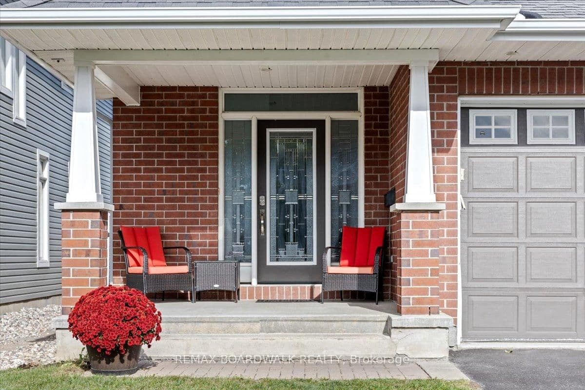816 Azure Street, Orleans, ON — photo 2