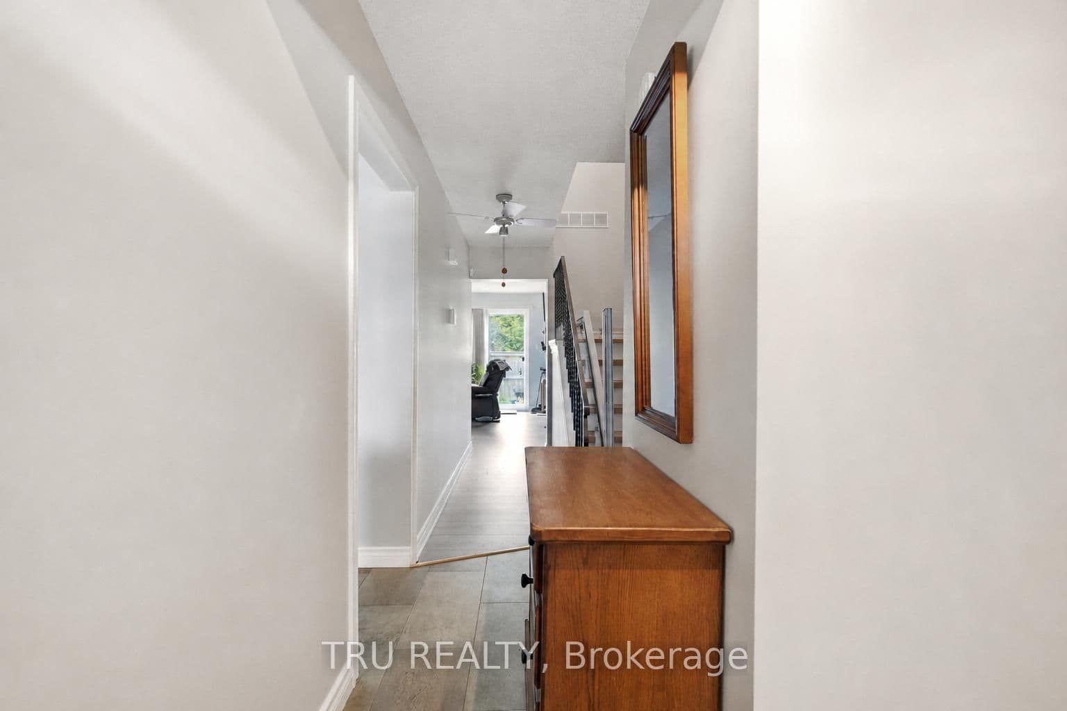 16 - 2336 Orient Park Drive, Ottawa, ON — photo 2
