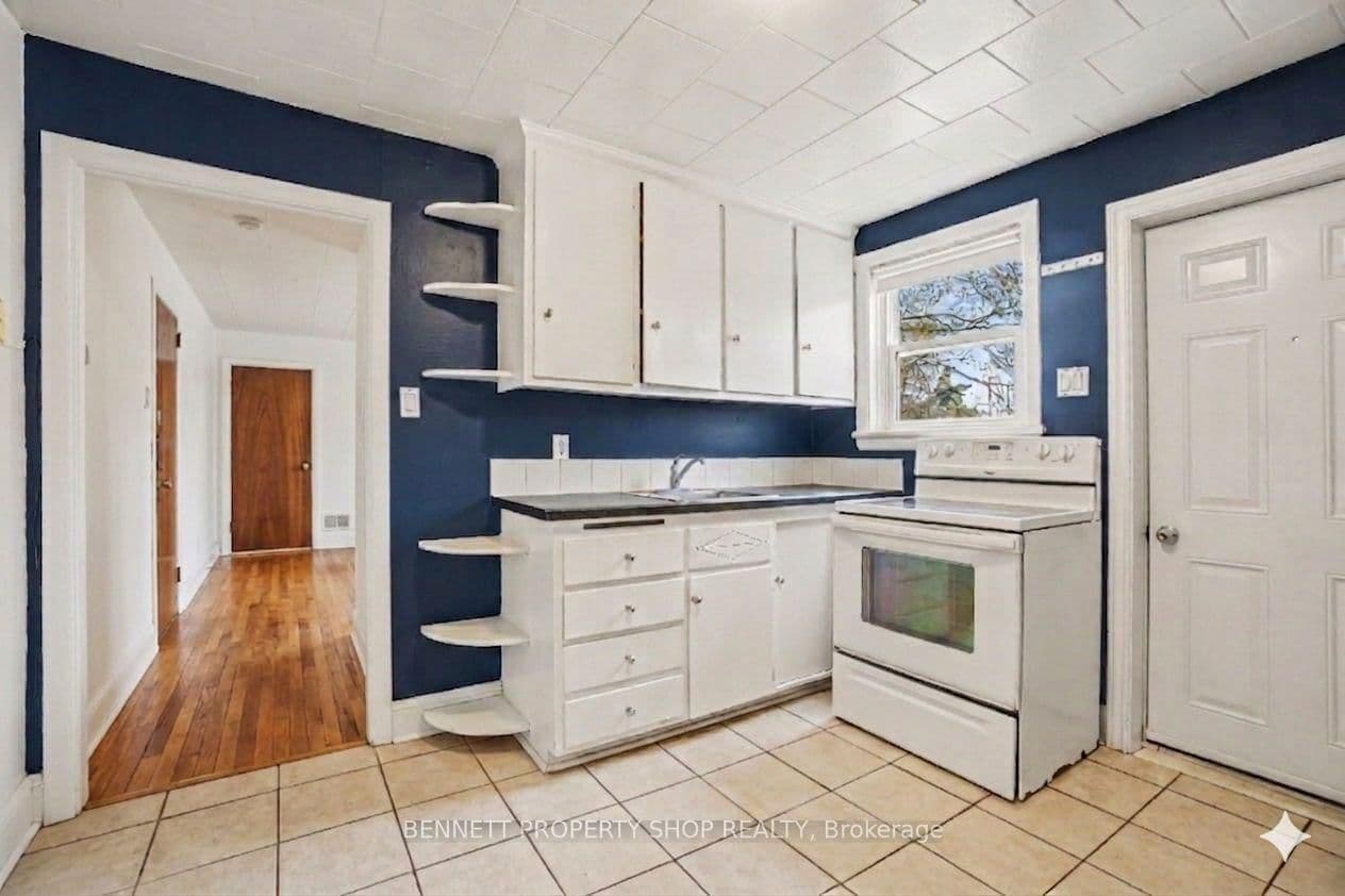 3033 Richmond Road, Ottawa, ON — photo 3