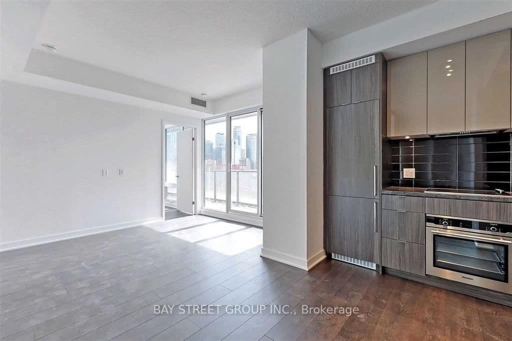 2711 - 125 Blue Jays Way, Toronto, ON — photo 2