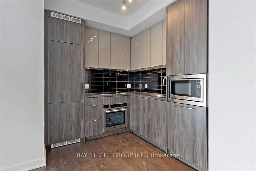 2711 - 125 Blue Jays Way, Toronto, ON — photo 3