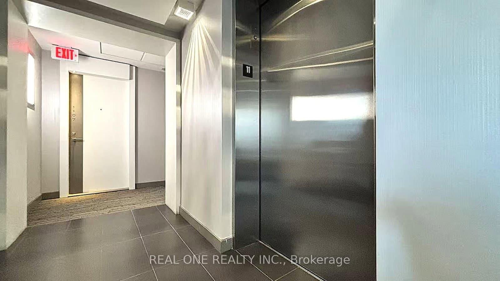 1107 - 8 The Esplanade Avenue, Toronto, ON — photo 3