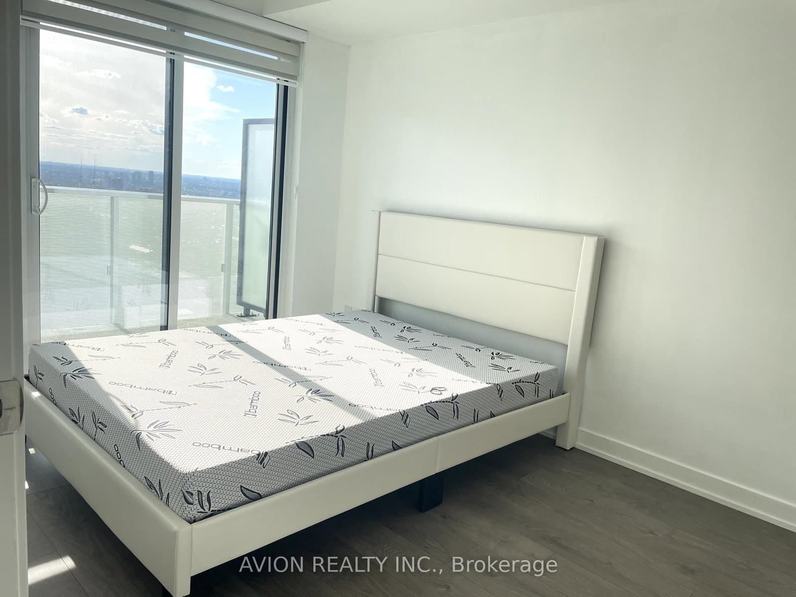 4012 - 501 Yonge(Master bed) Street, Toronto, ON
