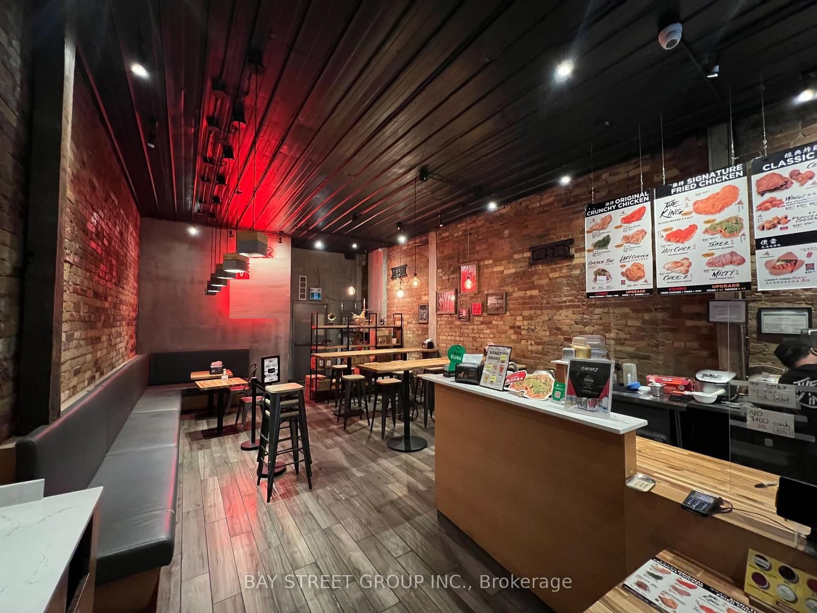 692 Yonge Street, Toronto, ON