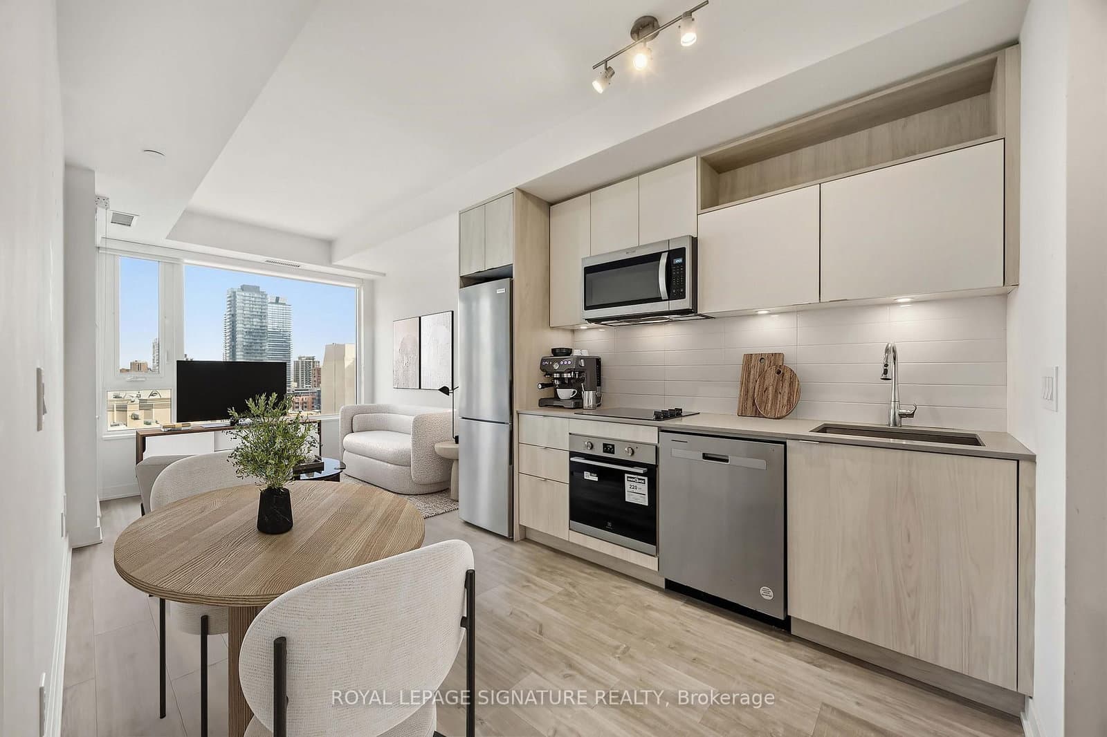 913 - 60 Princess Street, Toronto, ON