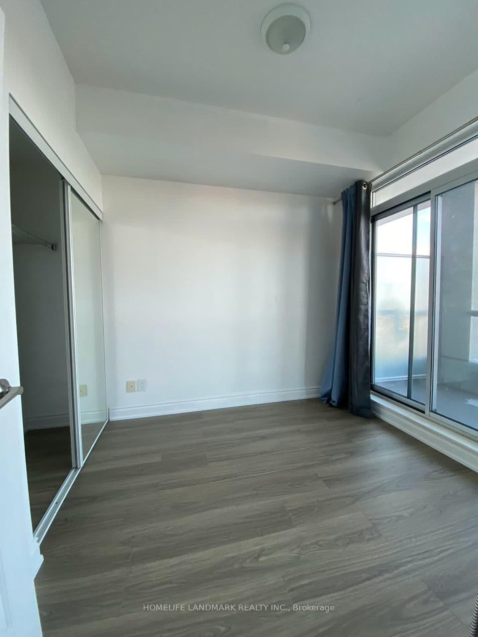 1904 - 30 Herons Hill Way, Toronto, ON — photo 2