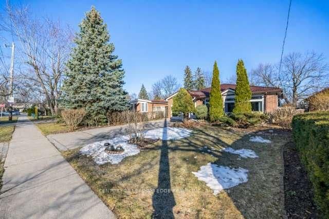 39 Deerford Road, Toronto, ON — photo 2