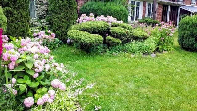 39 Deerford Road, Toronto, ON — photo 3