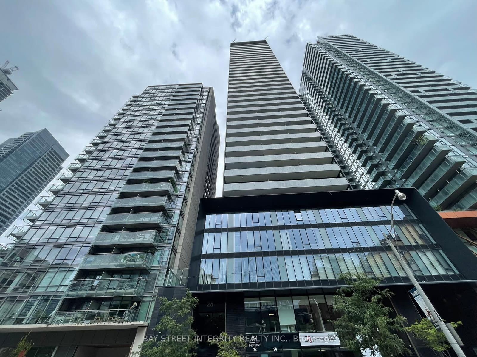 809 MASTER - 28 Wellesley Street, Toronto, ON — photo 2