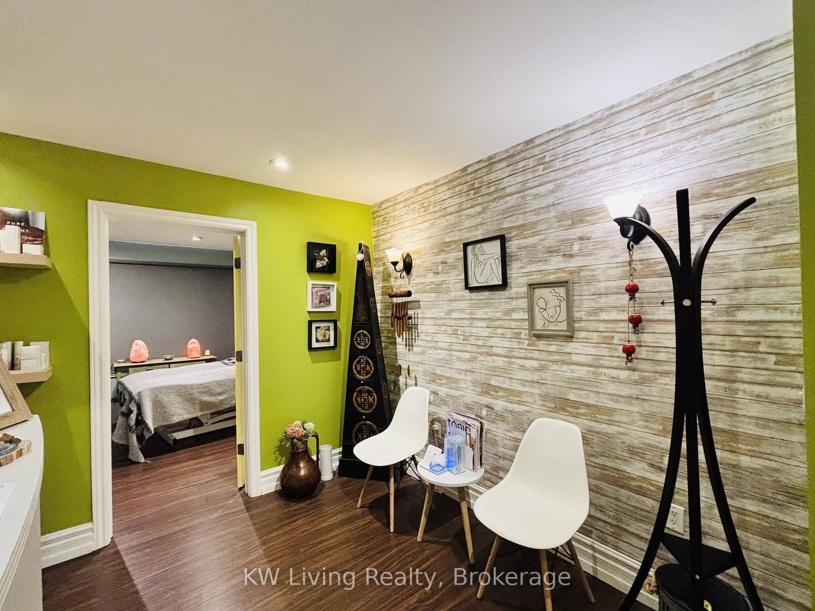 Second Floor - 701 Mount Pleasant Road, Toronto, ON — photo 3