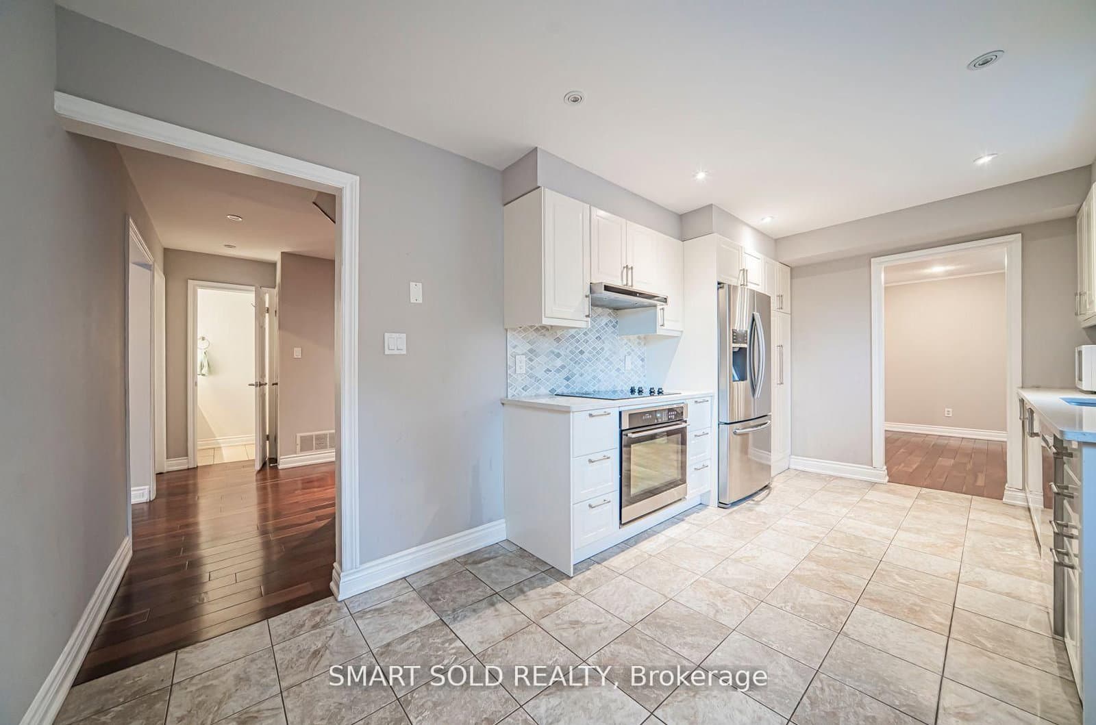 120 Abbeywood Trail, Toronto, ON — photo 2