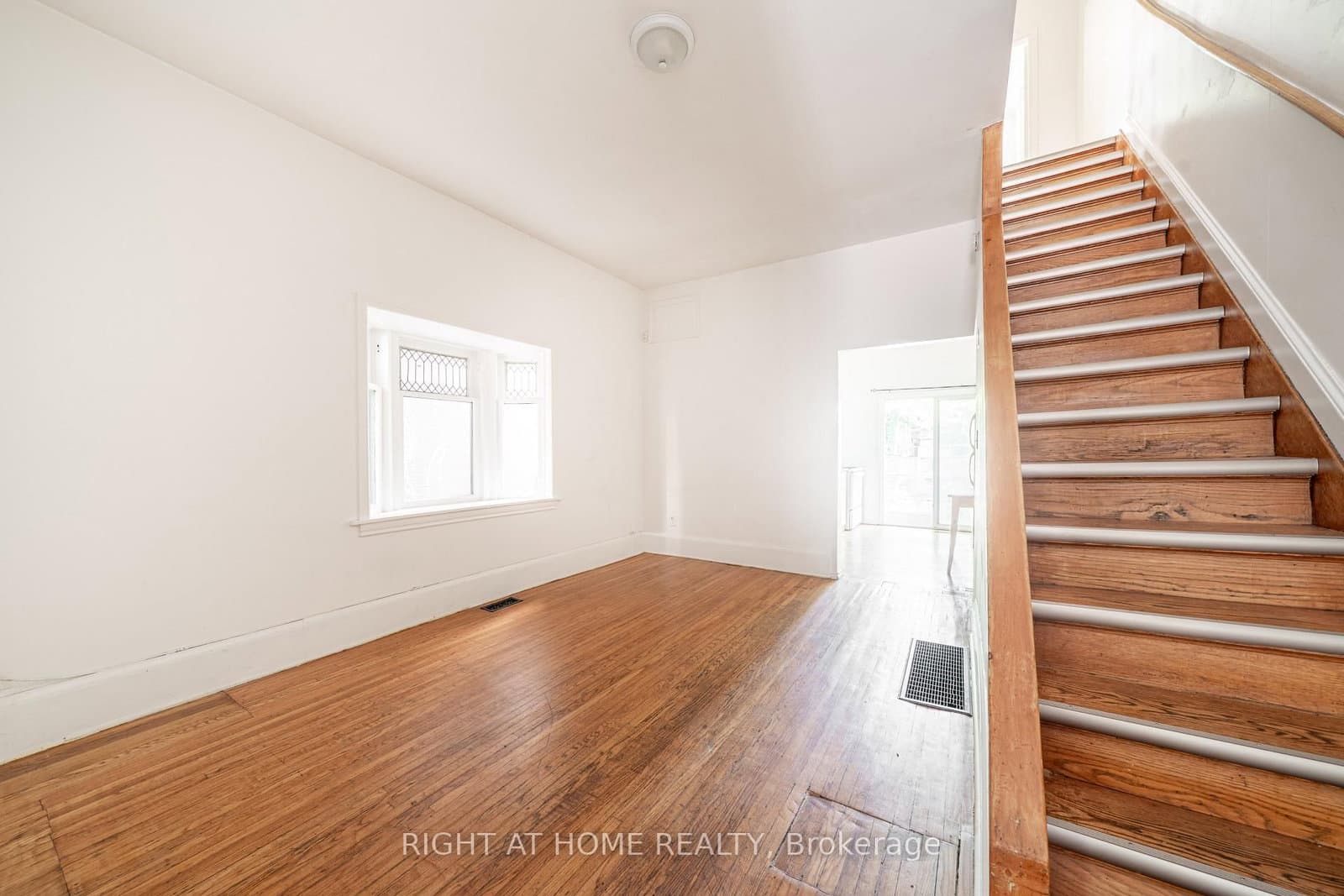 1059 Bathurst Street, Toronto, ON — photo 3