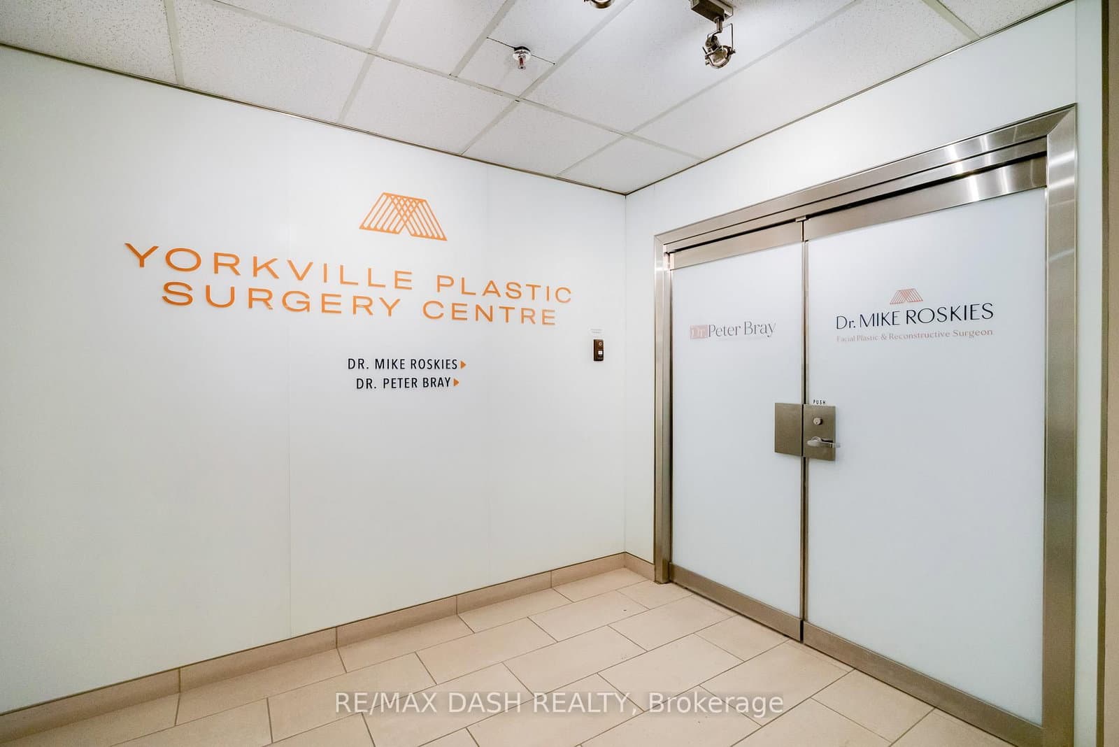 1 - 66 Avenue Road, Toronto, ON — photo 3