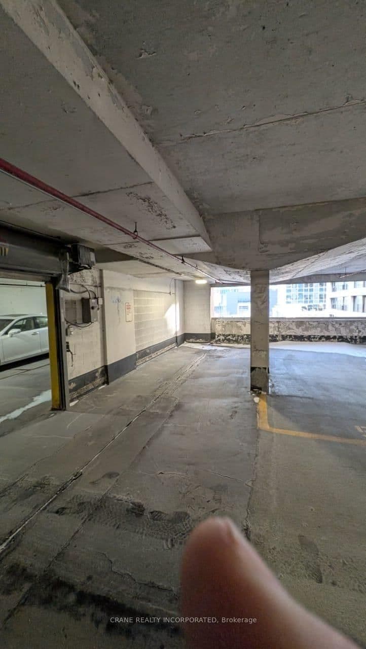 128 - 77 Harbour Square, Toronto, ON — photo 2