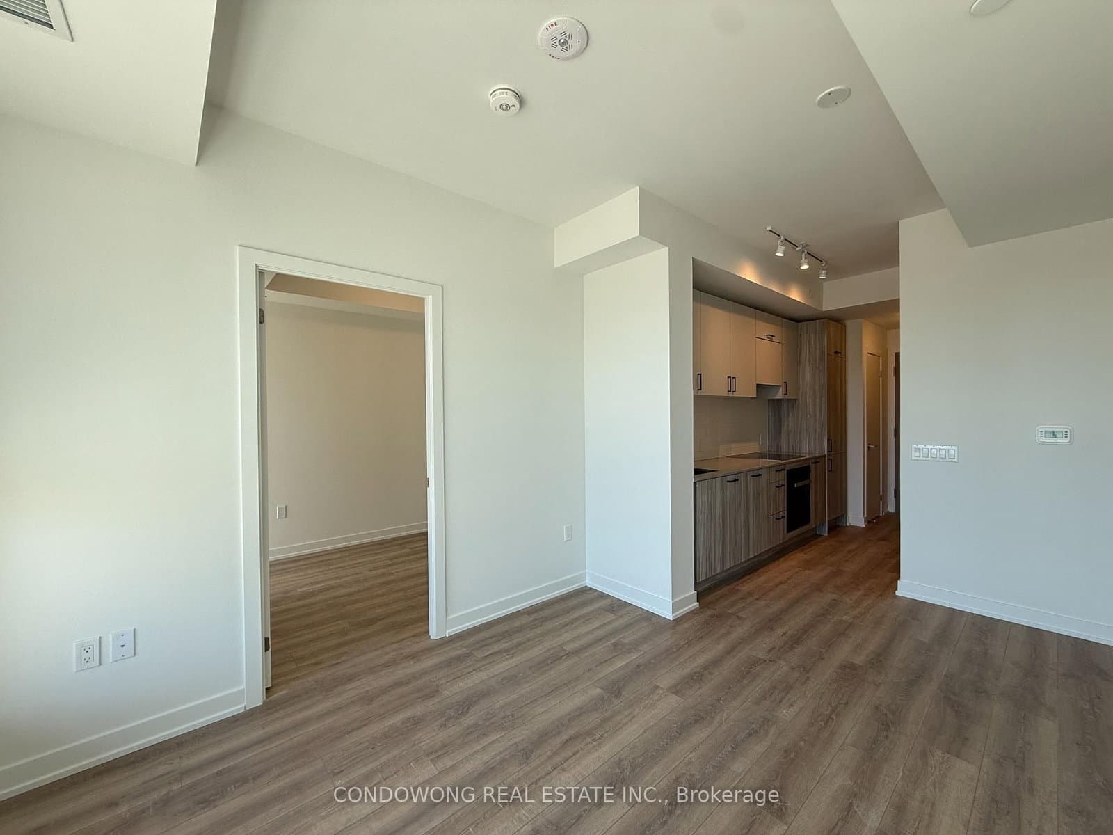 908 - 5 Quarrington Lane, Toronto, ON