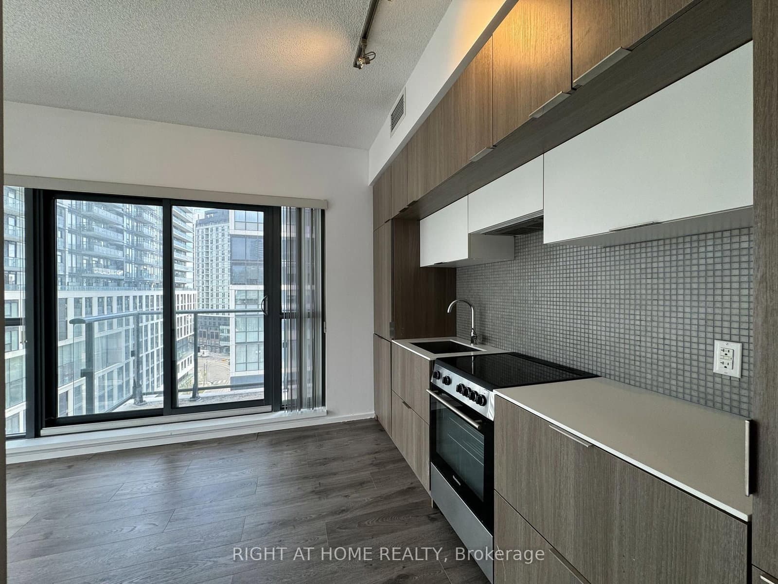 906 - 159 Dundas Street, Toronto, ON — photo 3