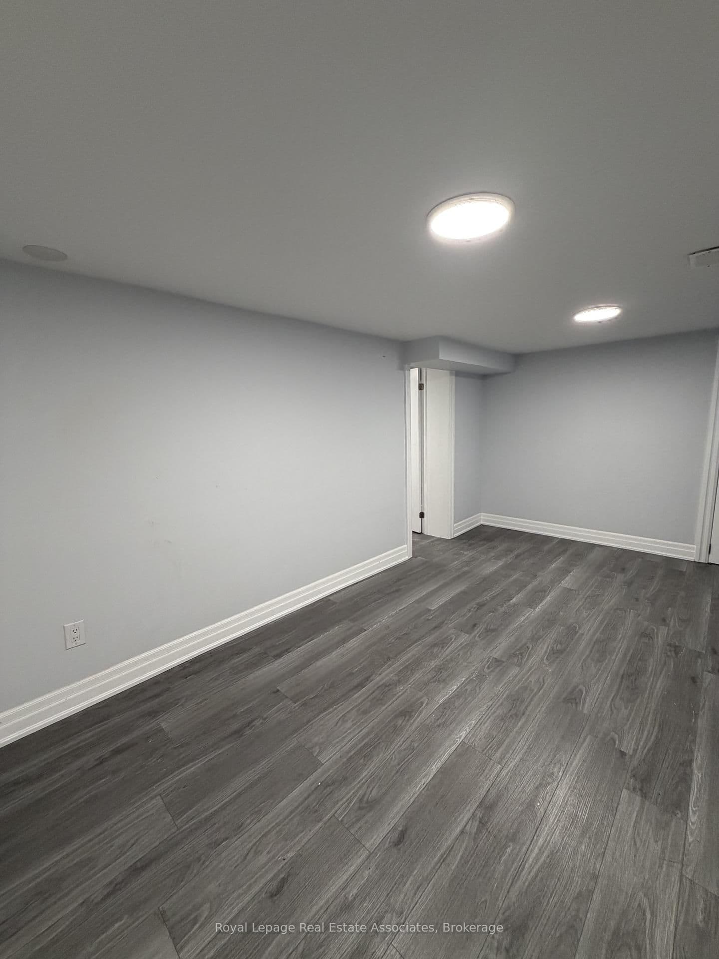 1 - 46 Dell Park Avenue, Toronto, ON — photo 2