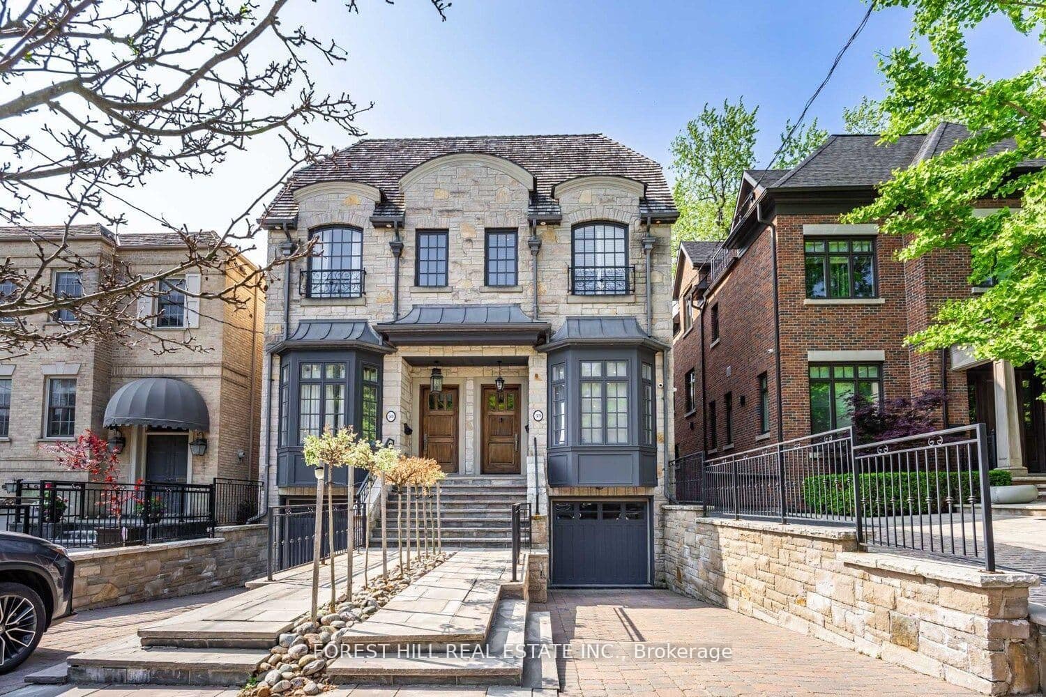 55 Lonsdale Road, Toronto, ON
