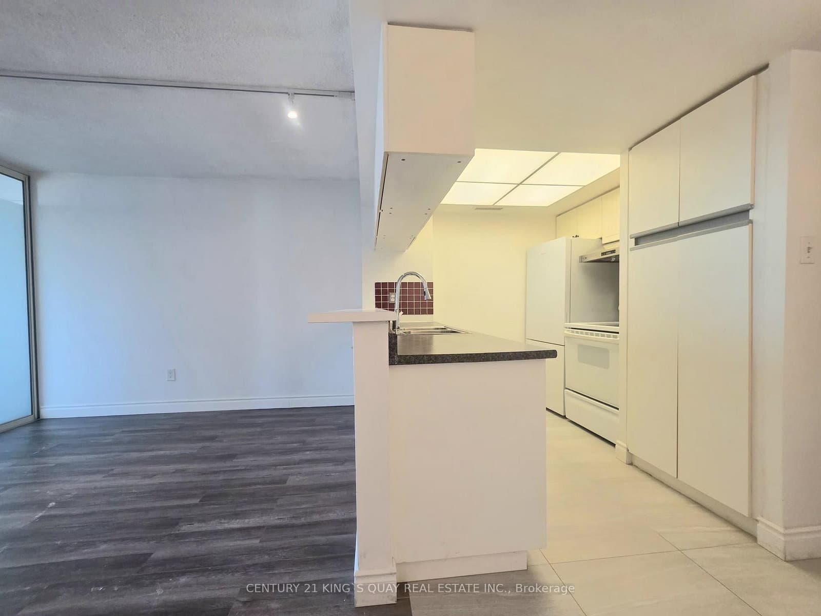 2513 - 1001 Bay Street, Toronto, ON — photo 3