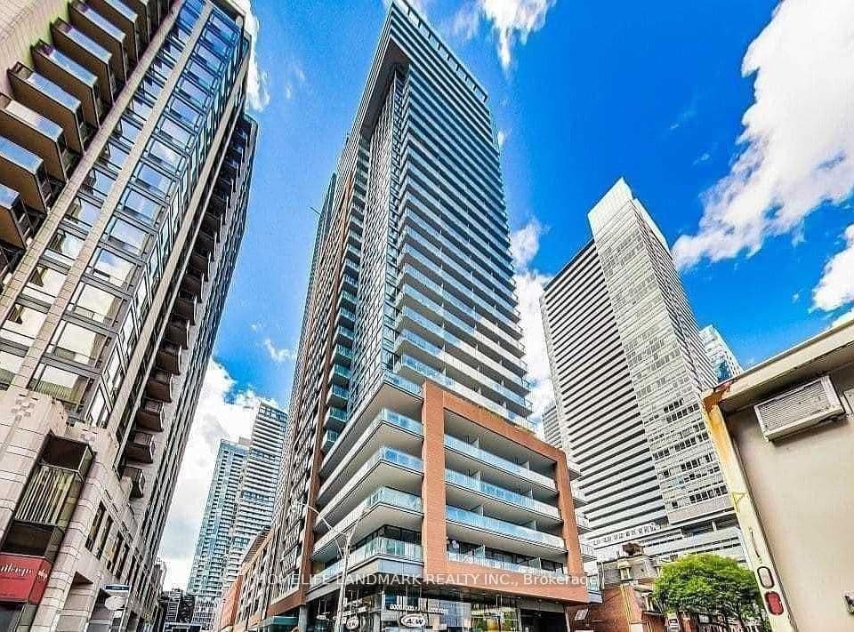 2002 - 8 Mercer Street, Toronto, ON