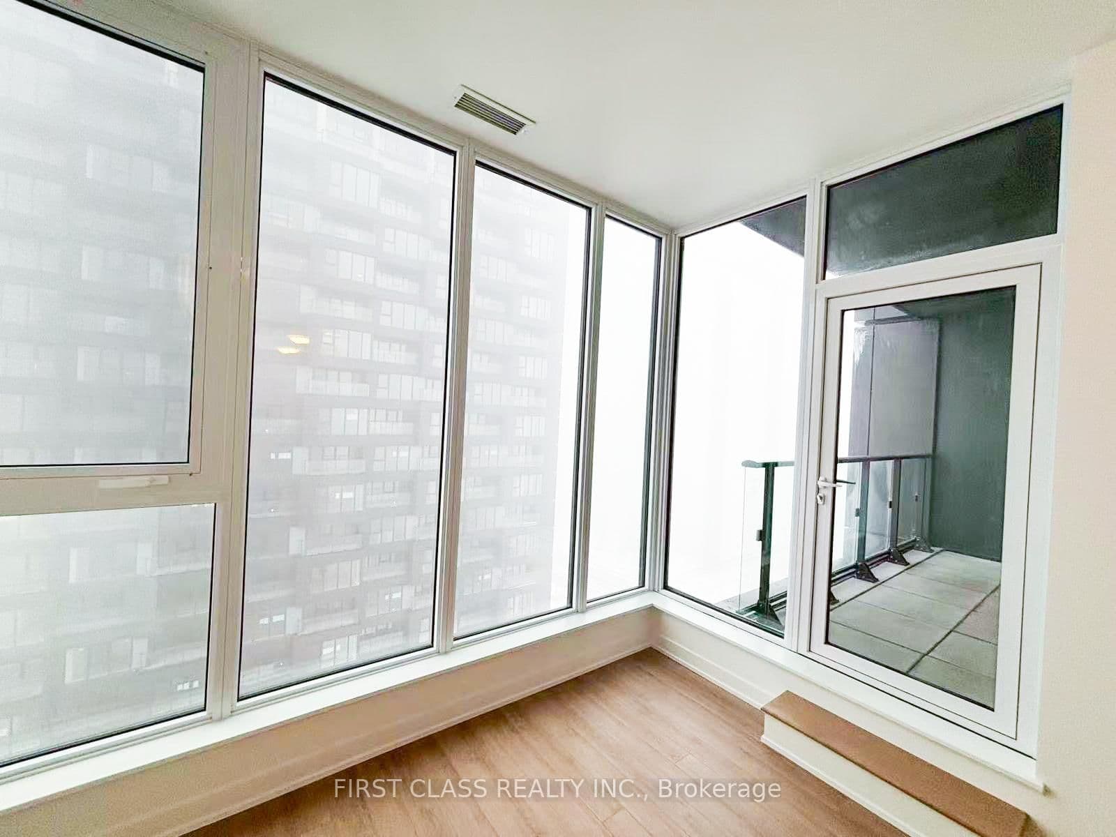 2112 - 1 Quarrington Lane, Toronto, ON — photo 2