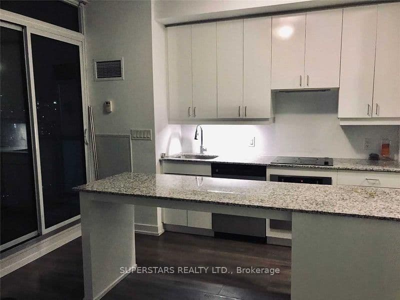 3606 - 426 University Avenue, Toronto, ON — photo 3