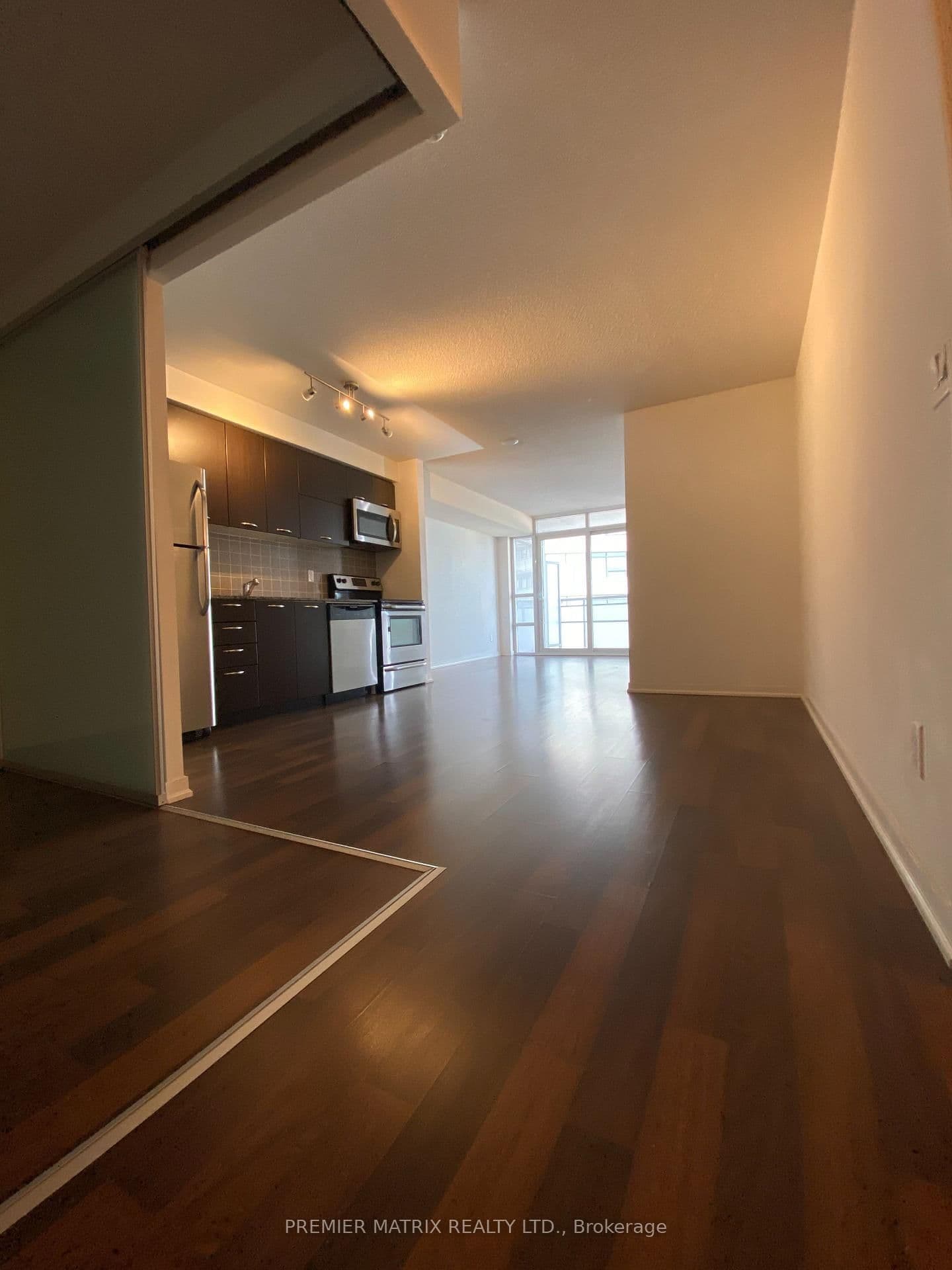 904 - 38 Joe Shuster Way, Toronto, ON — photo 3