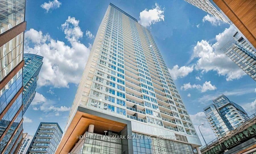 605 - 19 Bathurst Street, Toronto, ON