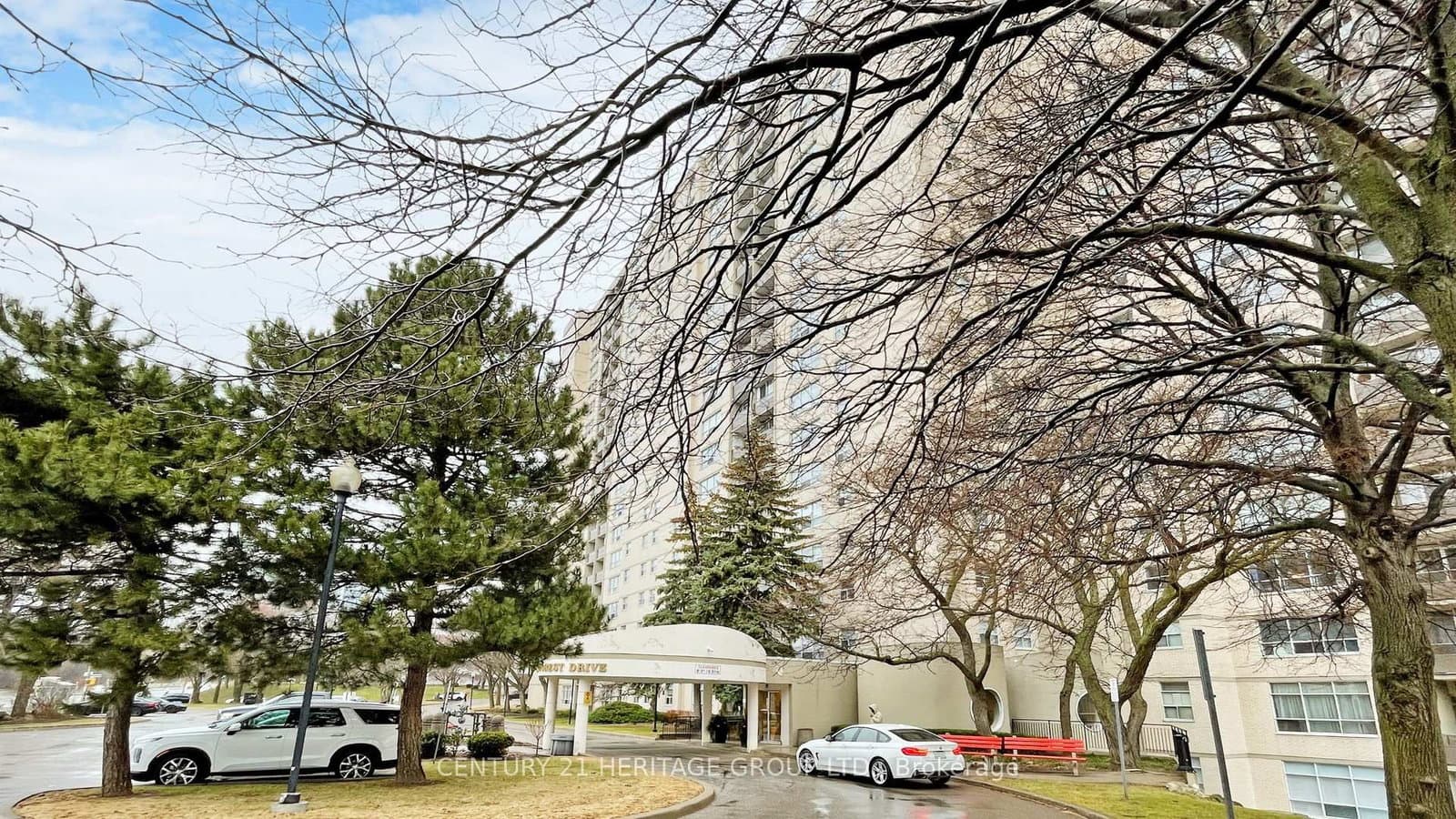 409 - 5 Parkway Forest Drive, Toronto, ON — photo 3