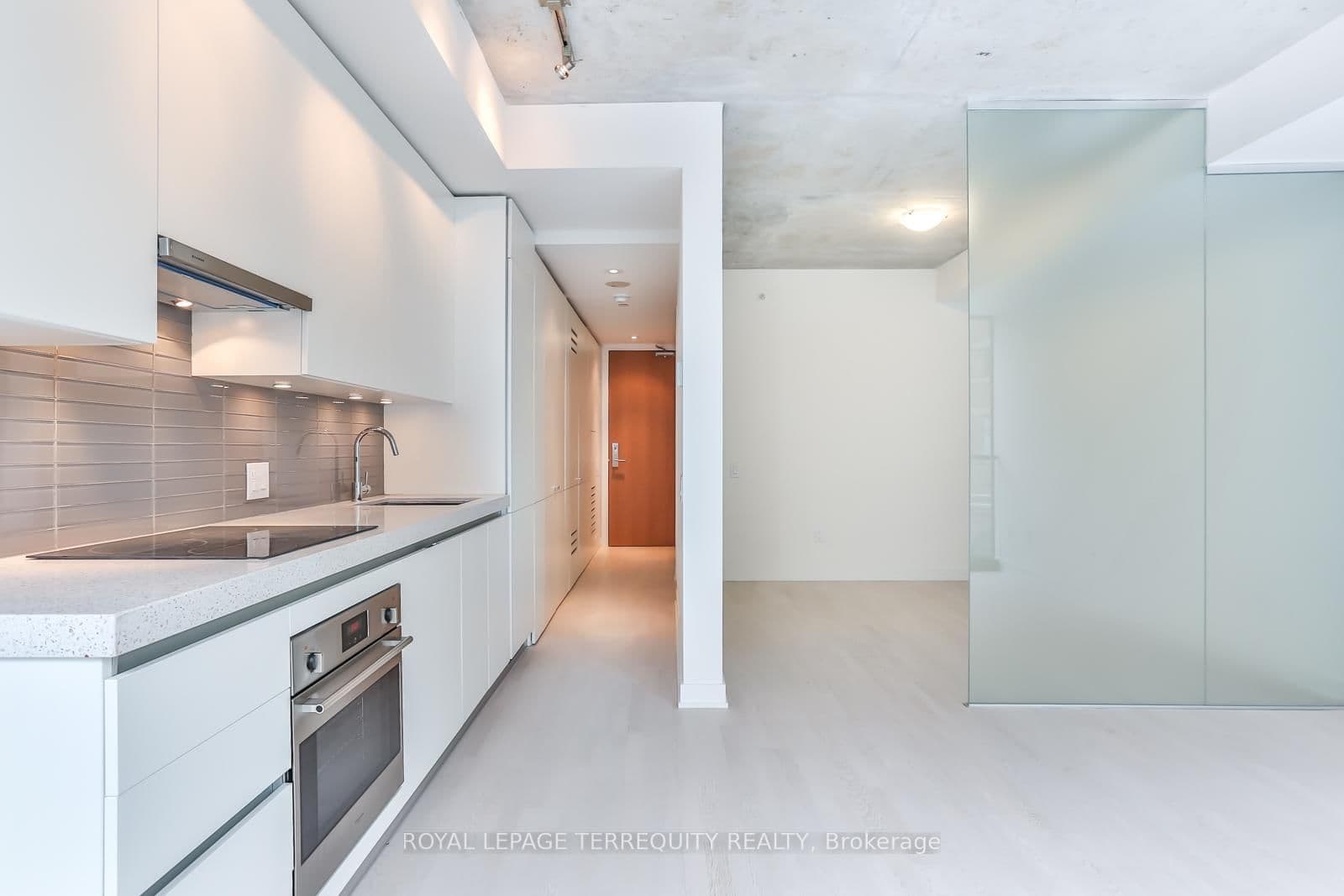 215 - 629 King Street, Toronto, ON — photo 3