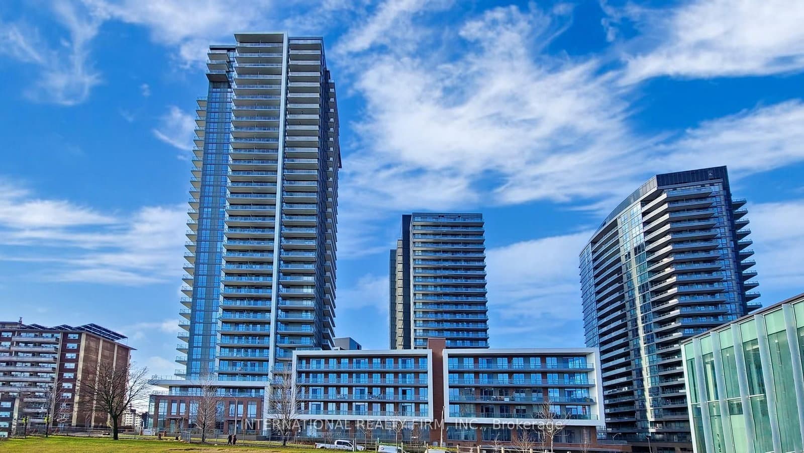 904 - 32 Forest Manor Road, Toronto, ON
