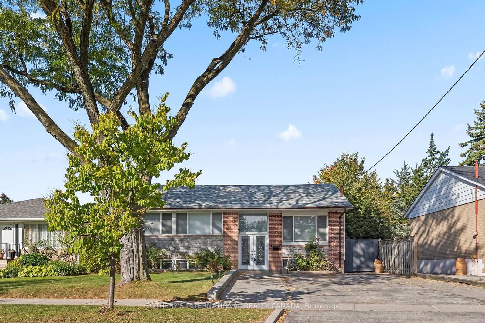 108 Lynedock Crescent, Toronto, ON — photo 2