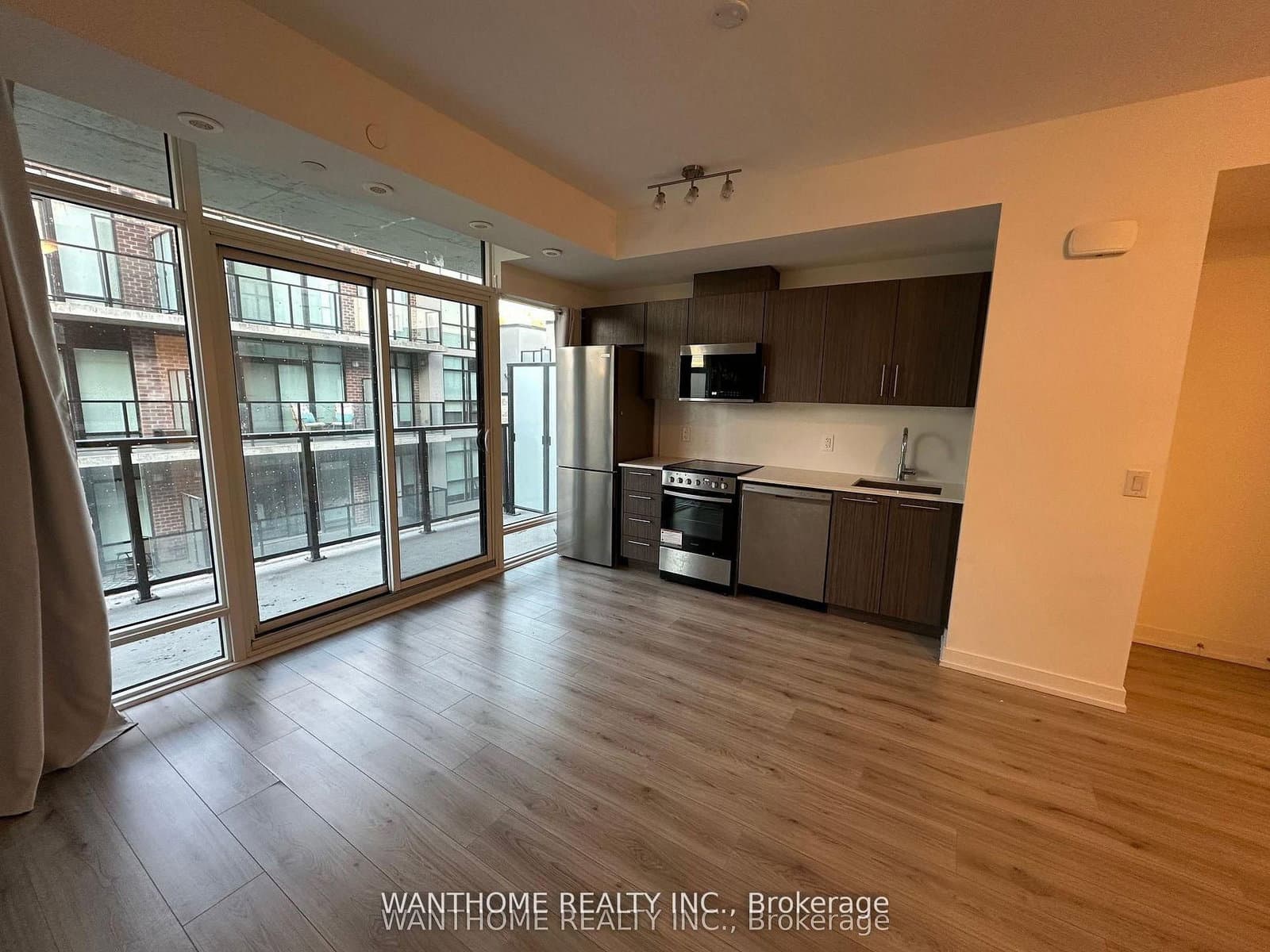 15 - 861 Sheppard Avenue, Toronto, ON — photo 3