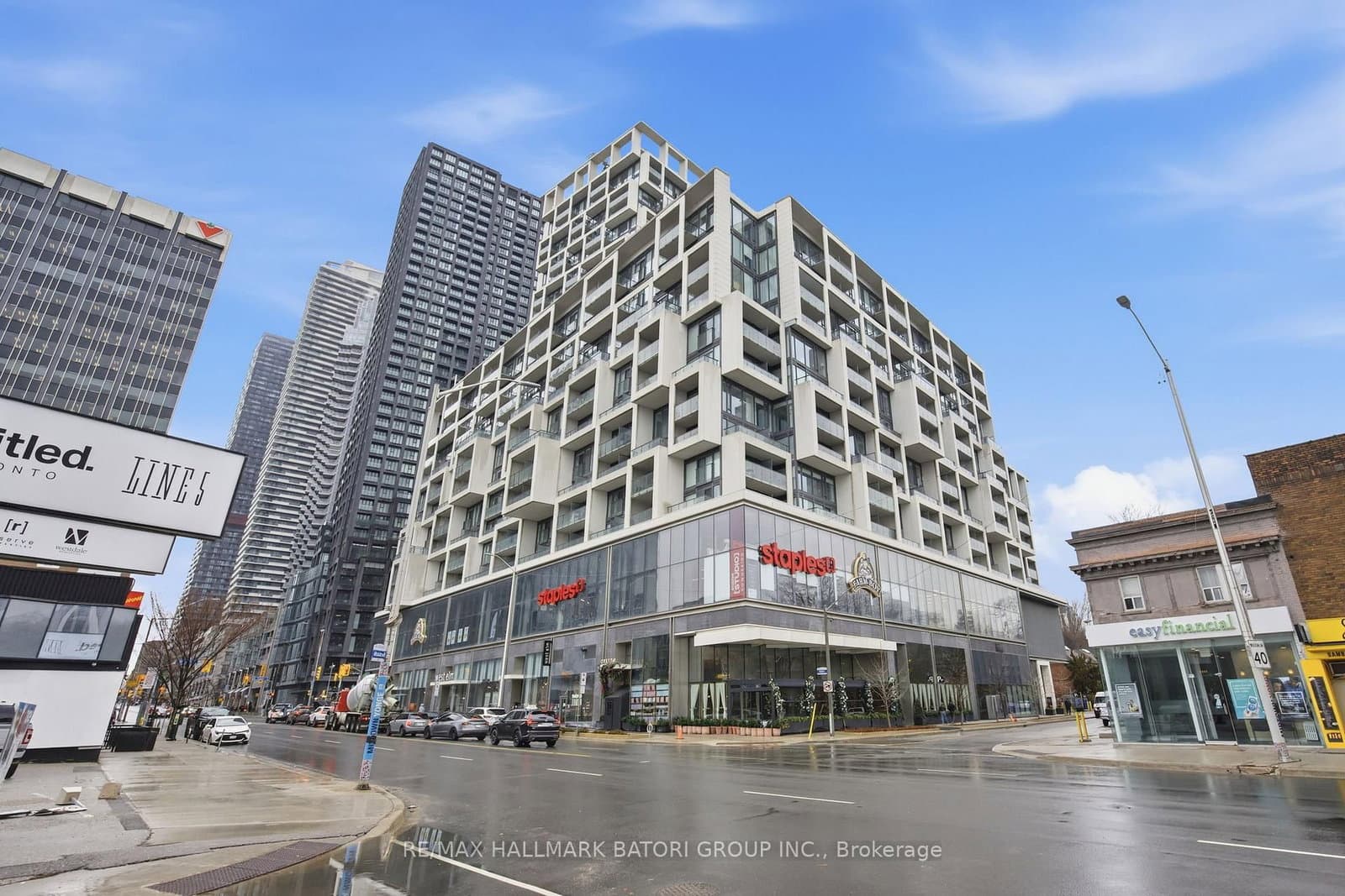 1037 - 8 Hillsdale Avenue, Toronto, ON
