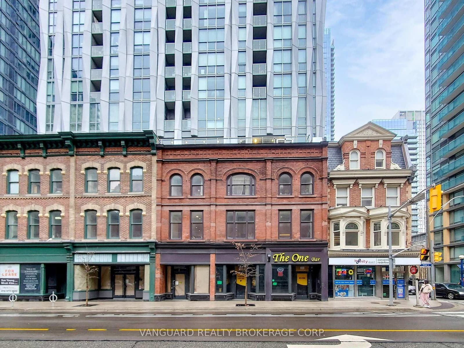 107, 108 & 1010 - 1 Yorkville Avenue, Toronto, ON — photo 3