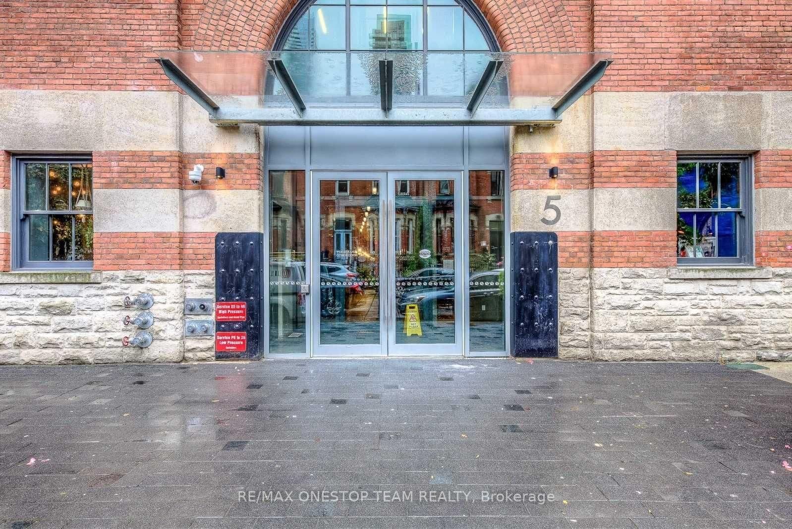305 - 5 St Joseph Street, Toronto, ON — photo 2