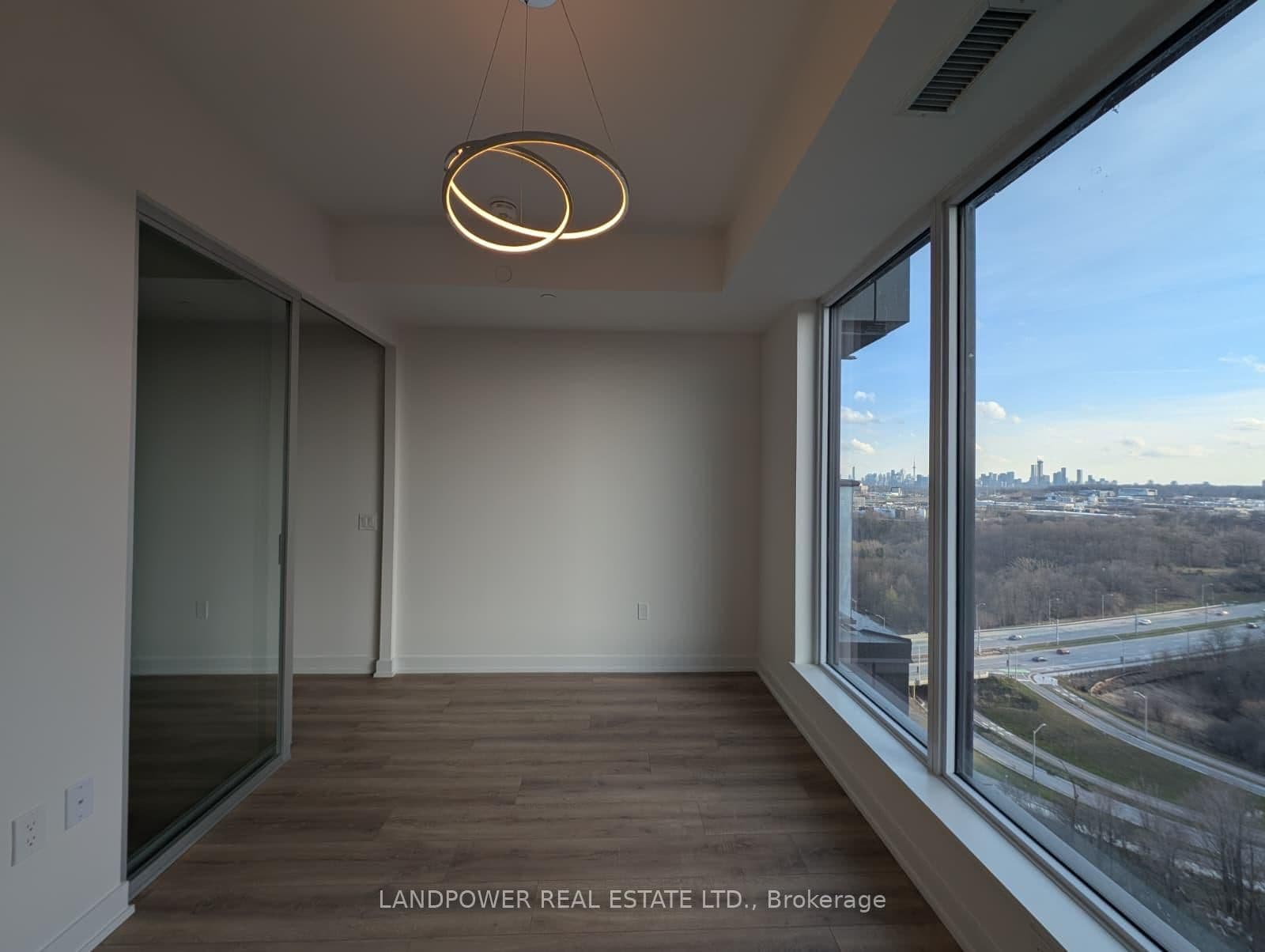 1502 - 5 Quarrington Lane, Toronto, ON — photo 3