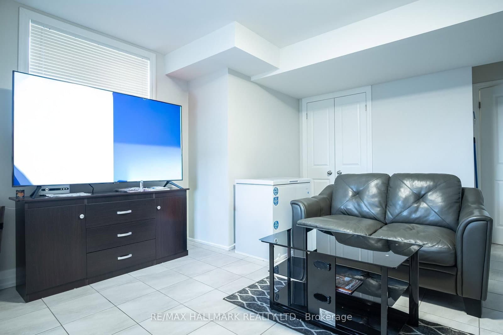 2 - 35 Roberta Drive, Toronto, ON — photo 2