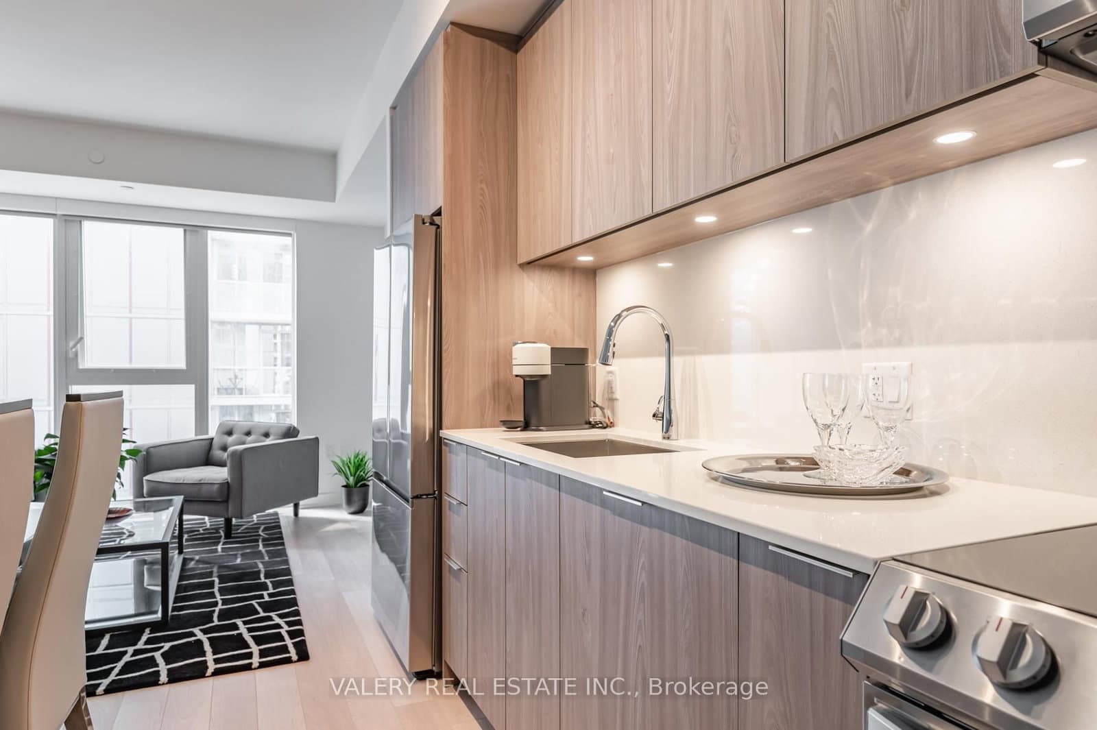 3109 - 357 King Street, Toronto, ON — photo 2