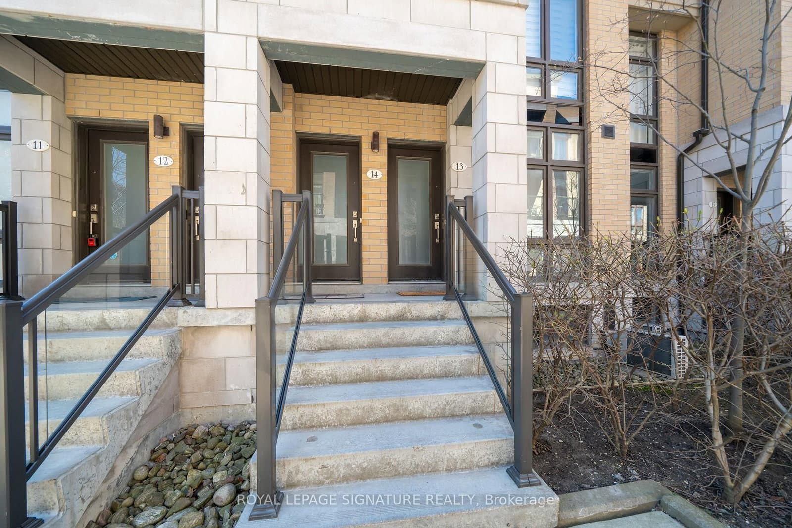 13 - 11 Eldora Avenue, Toronto, ON — photo 3