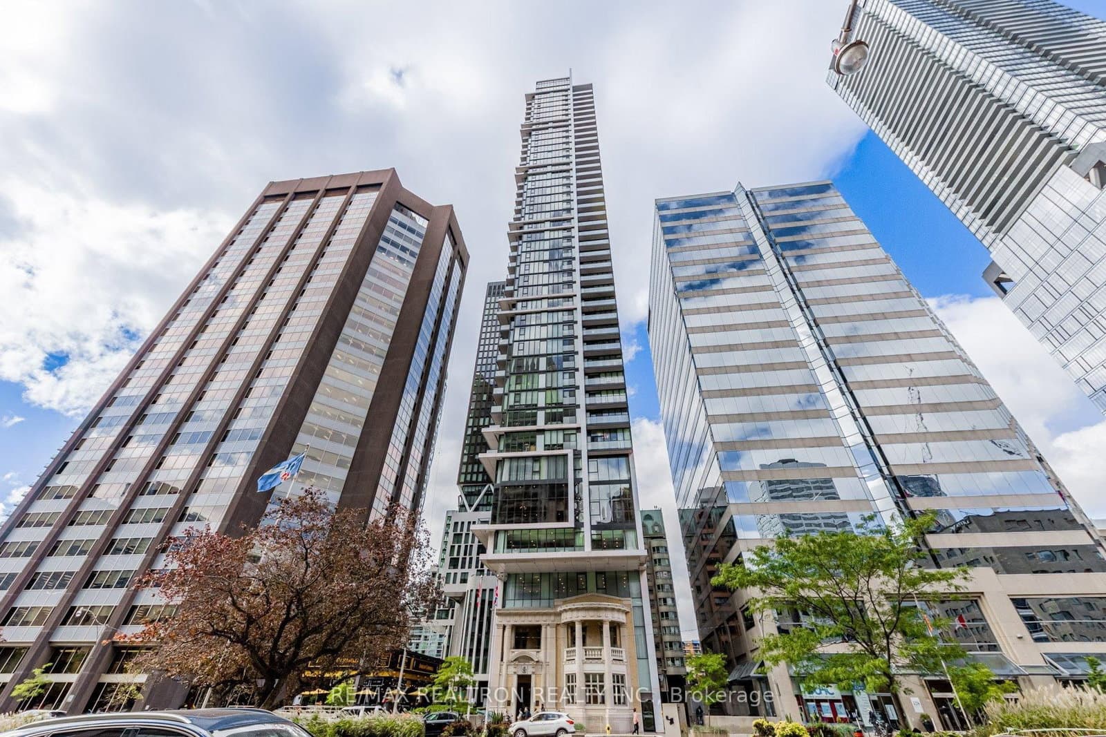 905 - 426 University Avenue, Toronto, ON