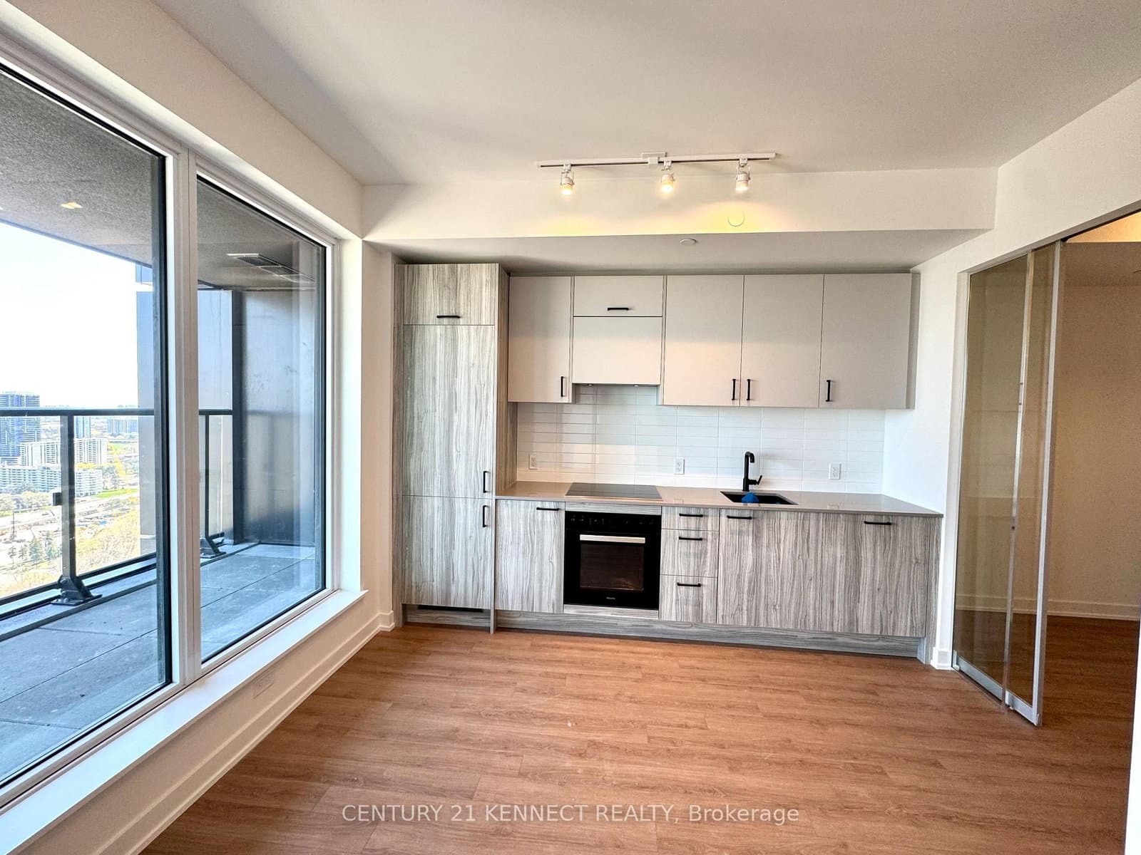 3401 - 1 Quarrington Lane, Toronto, ON