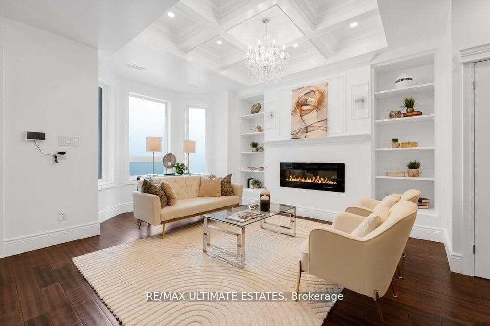 290 Bathurst Street, Toronto, ON — photo 3