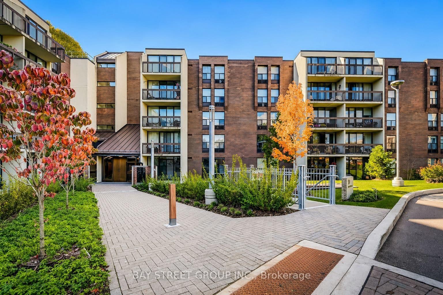 502 - 20 Fashion Roseway, Toronto, ON