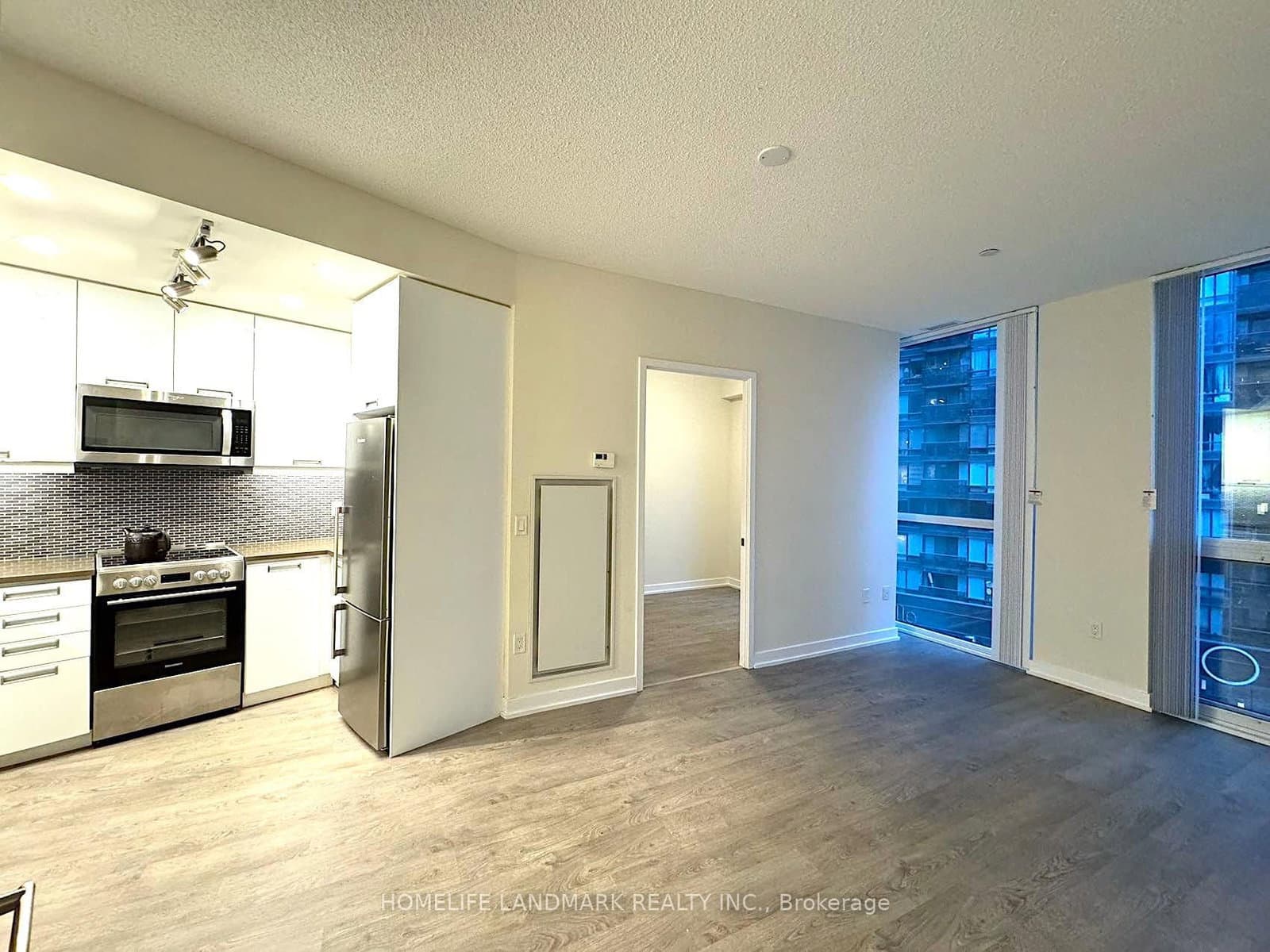 410 - 99 John Street, Toronto, ON — photo 2