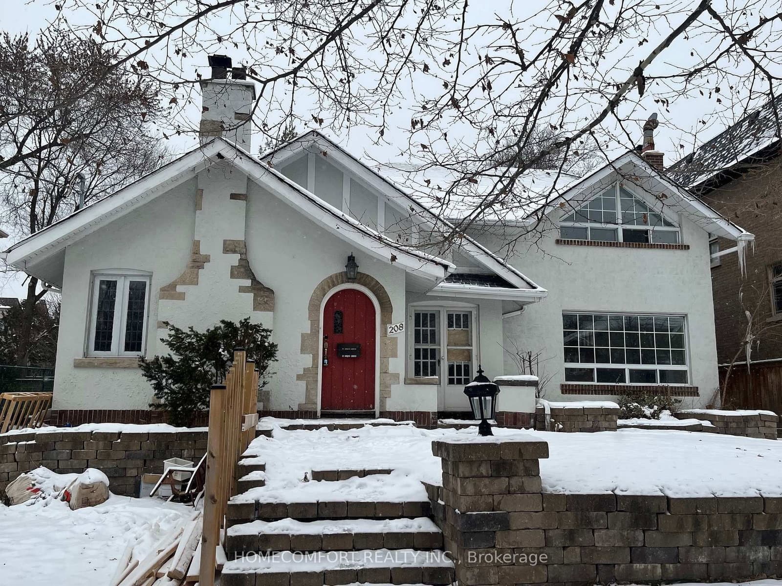 208 Hollywood Avenue, Toronto, ON