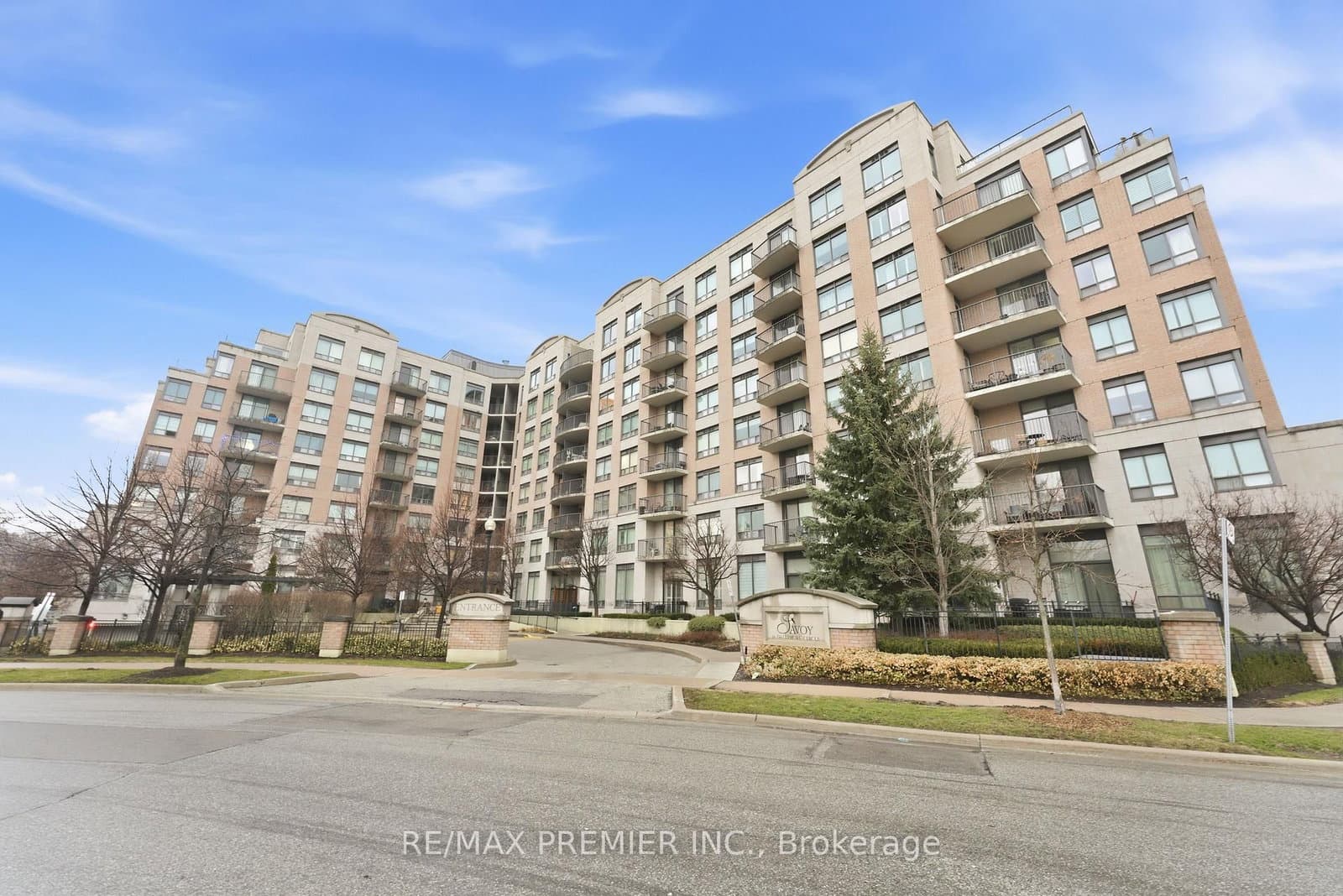 PH20 - 16 Dallimore Circle, Toronto, ON