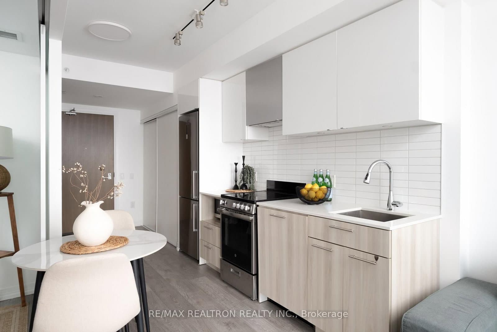 3309 - 251 Jarvis Street, Toronto, ON — photo 3